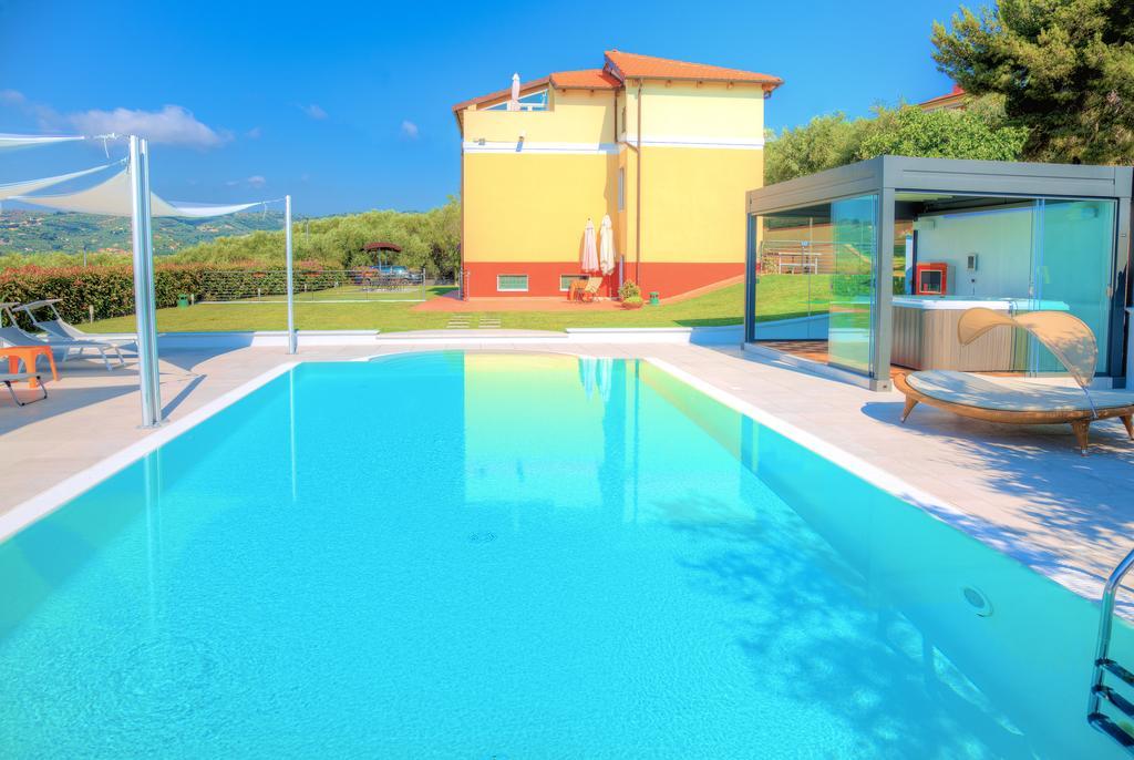 Appartamenti Villa Il Poggiolo Diano Marina Exterior foto